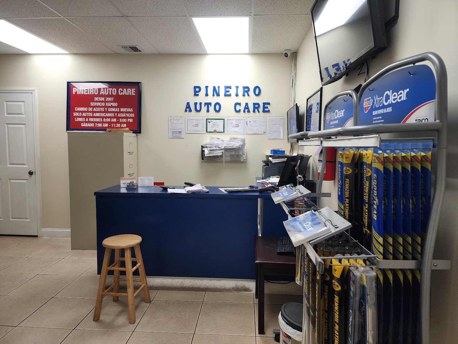 Pineiro Auto Care shop interior