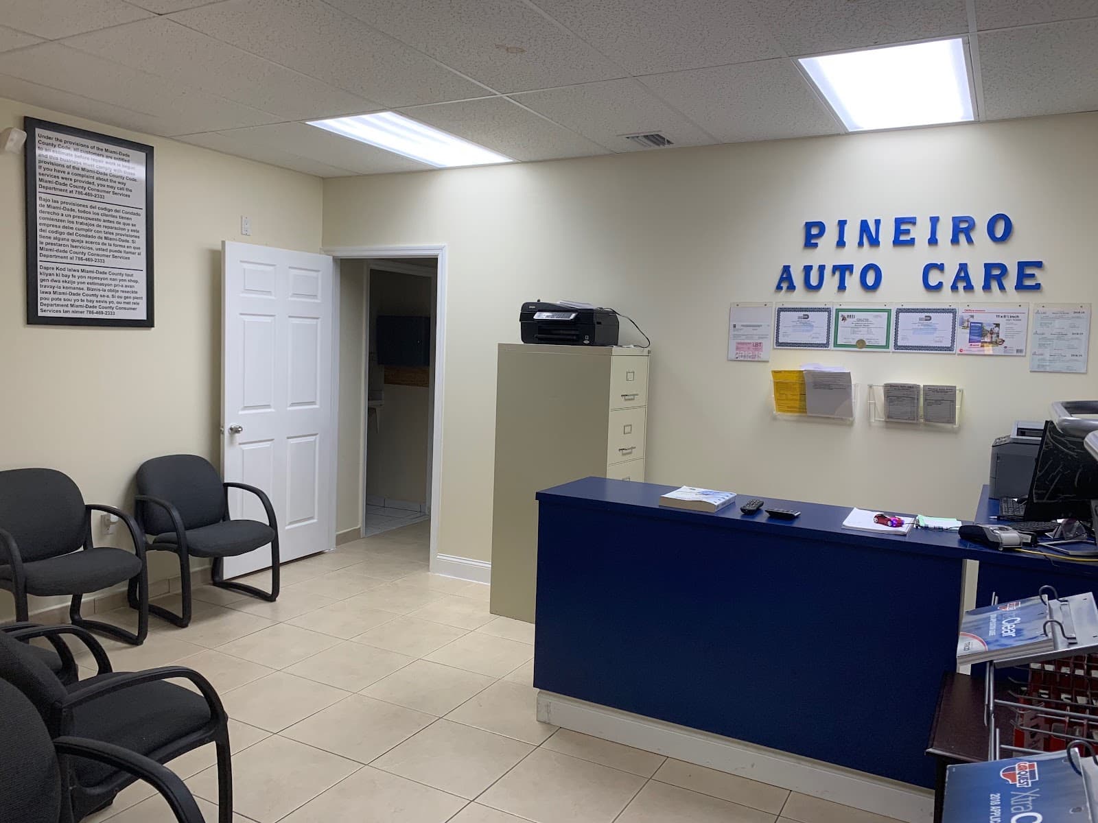 Pineiro Auto Care front office
